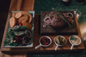 Stek z jelenia/sarny